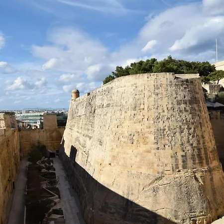 Unique Seafront Loft Overlooking Valletta's Views By 360 Estates * Valletta