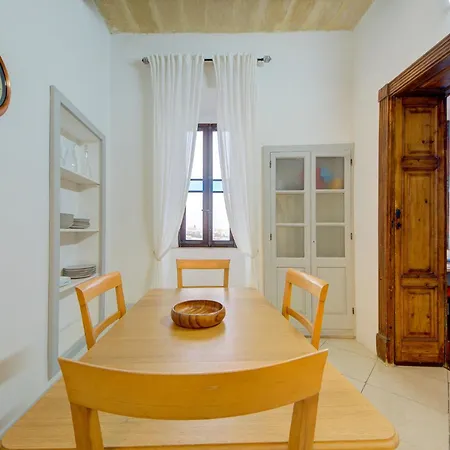 Unique Seafront Loft Overlooking Valletta's Views By 360 Estates Apartman