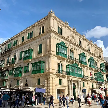 Unique Seafront Loft Overlooking Valletta's Views By 360 Estates Valletta