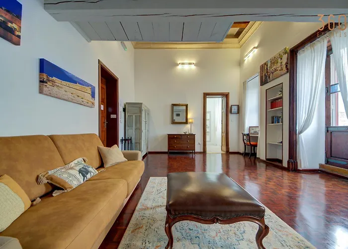 Unique Seafront Loft Overlooking Valletta's Views By 360 Estates *