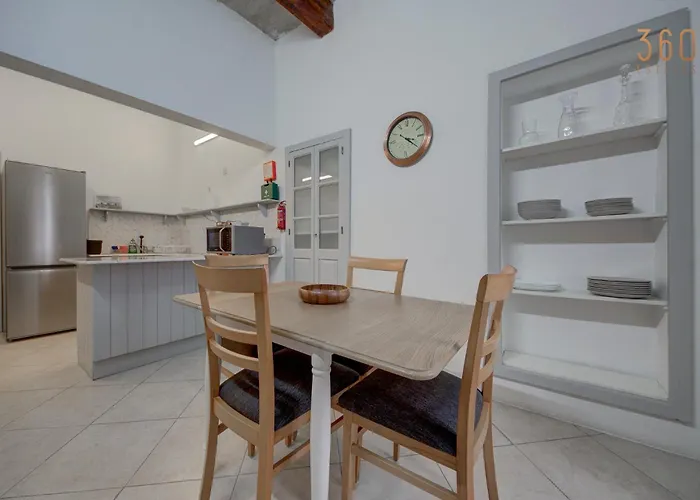 公寓 Unique Seafront Loft Overlooking Valletta's Views By 360 Estates