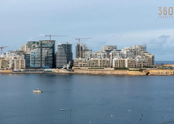 Apartment Unique Seafront Loft Overlooking Valletta's Views By 360 Estates