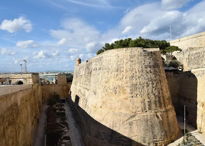 Unique Seafront Loft Overlooking Valletta's Views By 360 Estates * Valletta